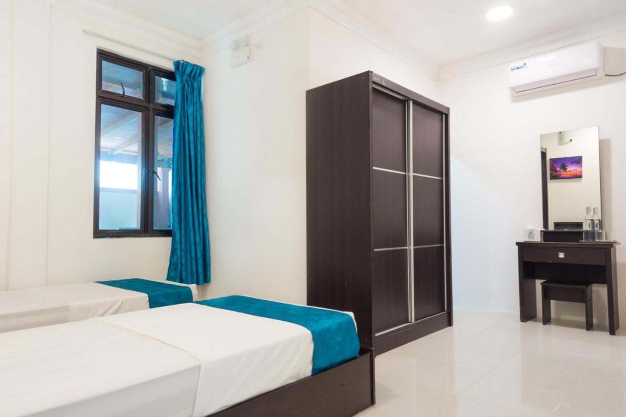 Palm Gate Maldives Hotel Thulusdhoo Exterior foto