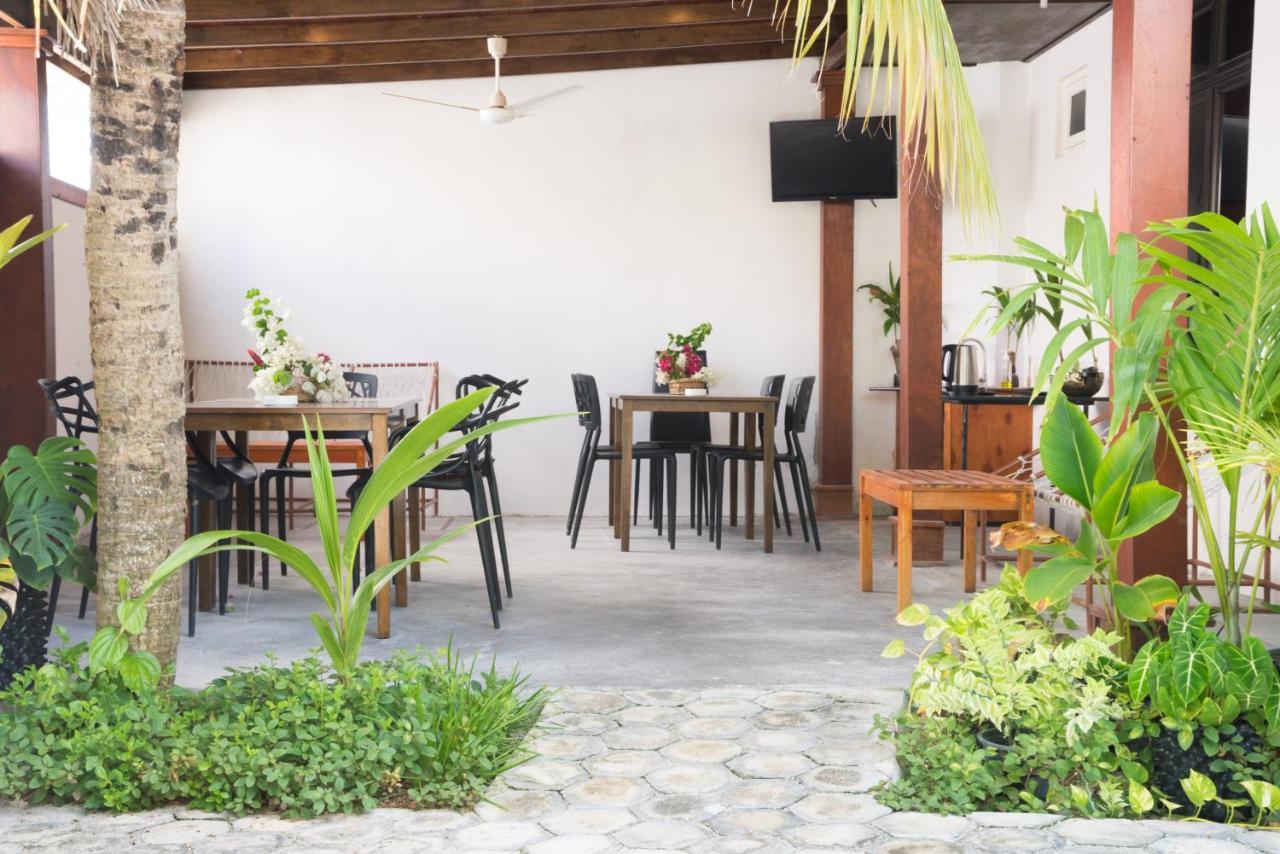 Palm Gate Maldives Hotel Thulusdhoo Exterior foto