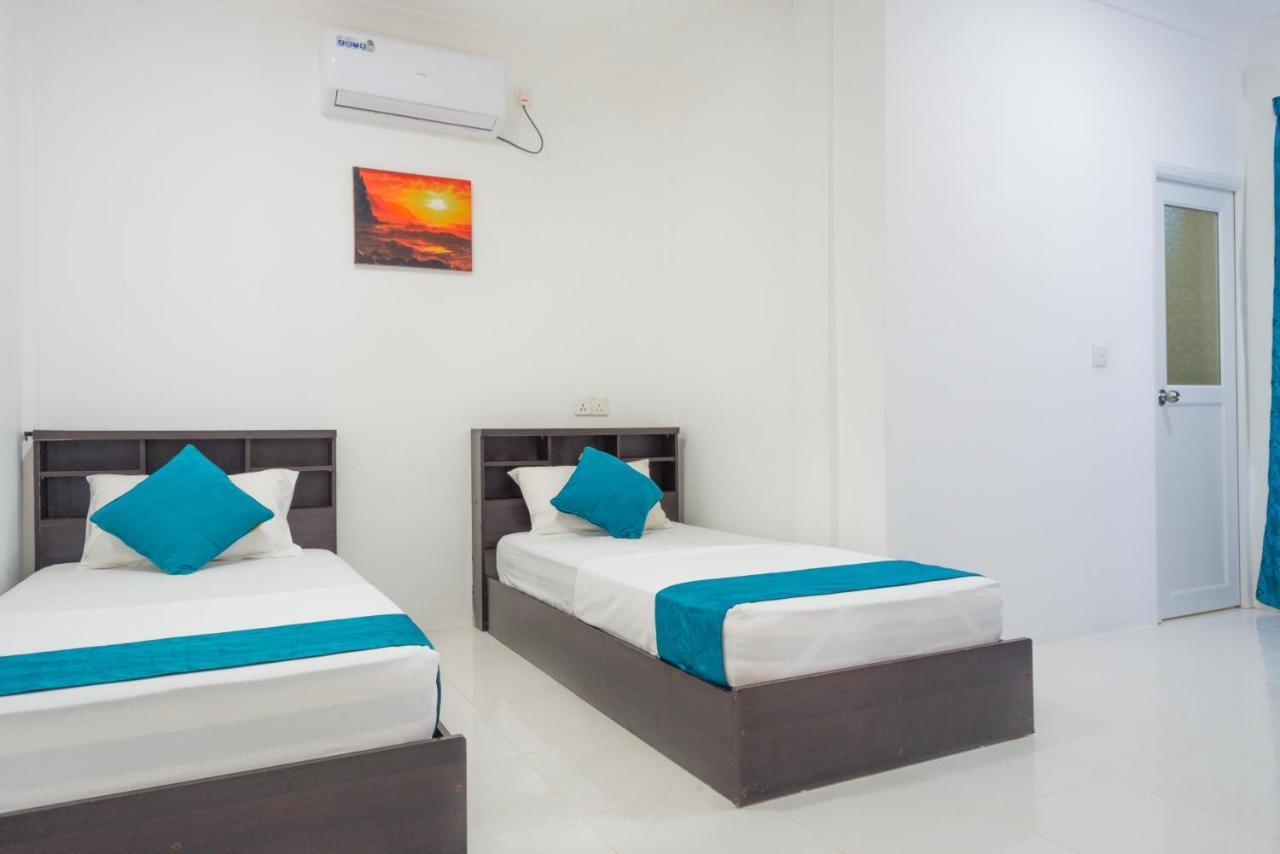 Palm Gate Maldives Hotel Thulusdhoo Exterior foto