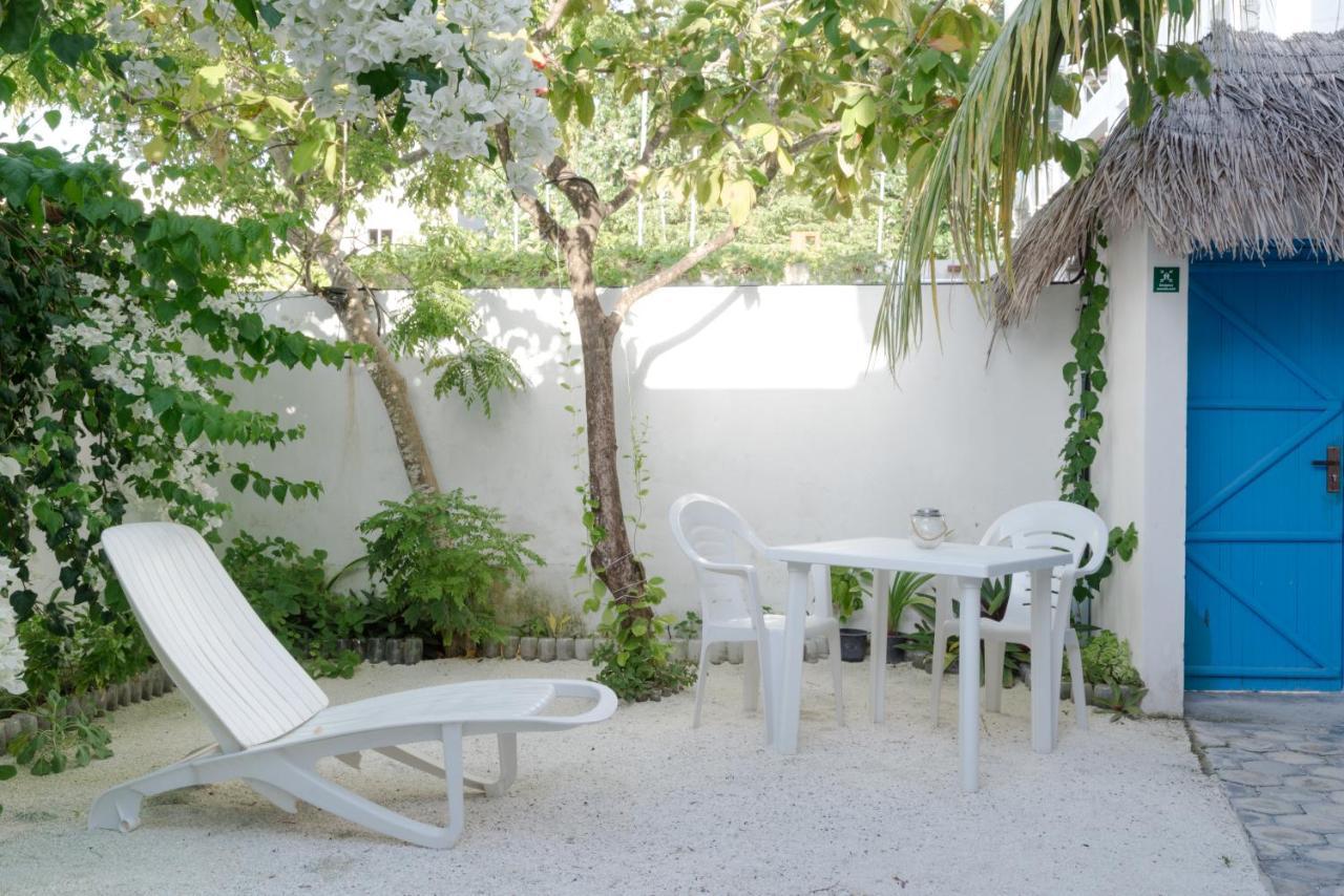 Palm Gate Maldives Hotel Thulusdhoo Exterior foto
